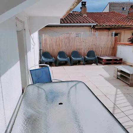 F3 Avec Terrasse Appartement *