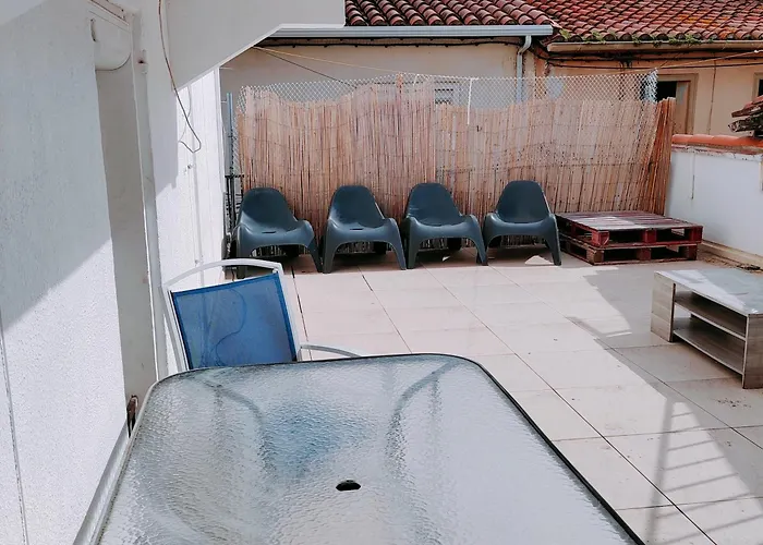 F3 Avec Terrasse Apartament *