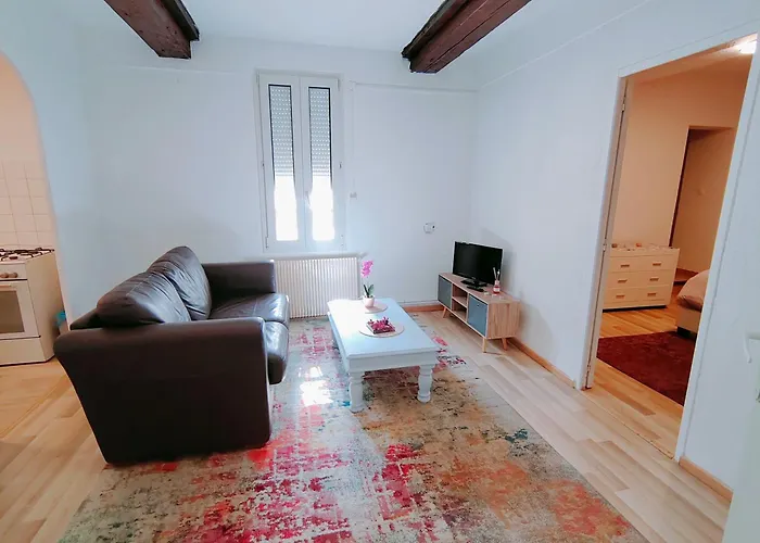 F3 Avec Terrasse Apartament